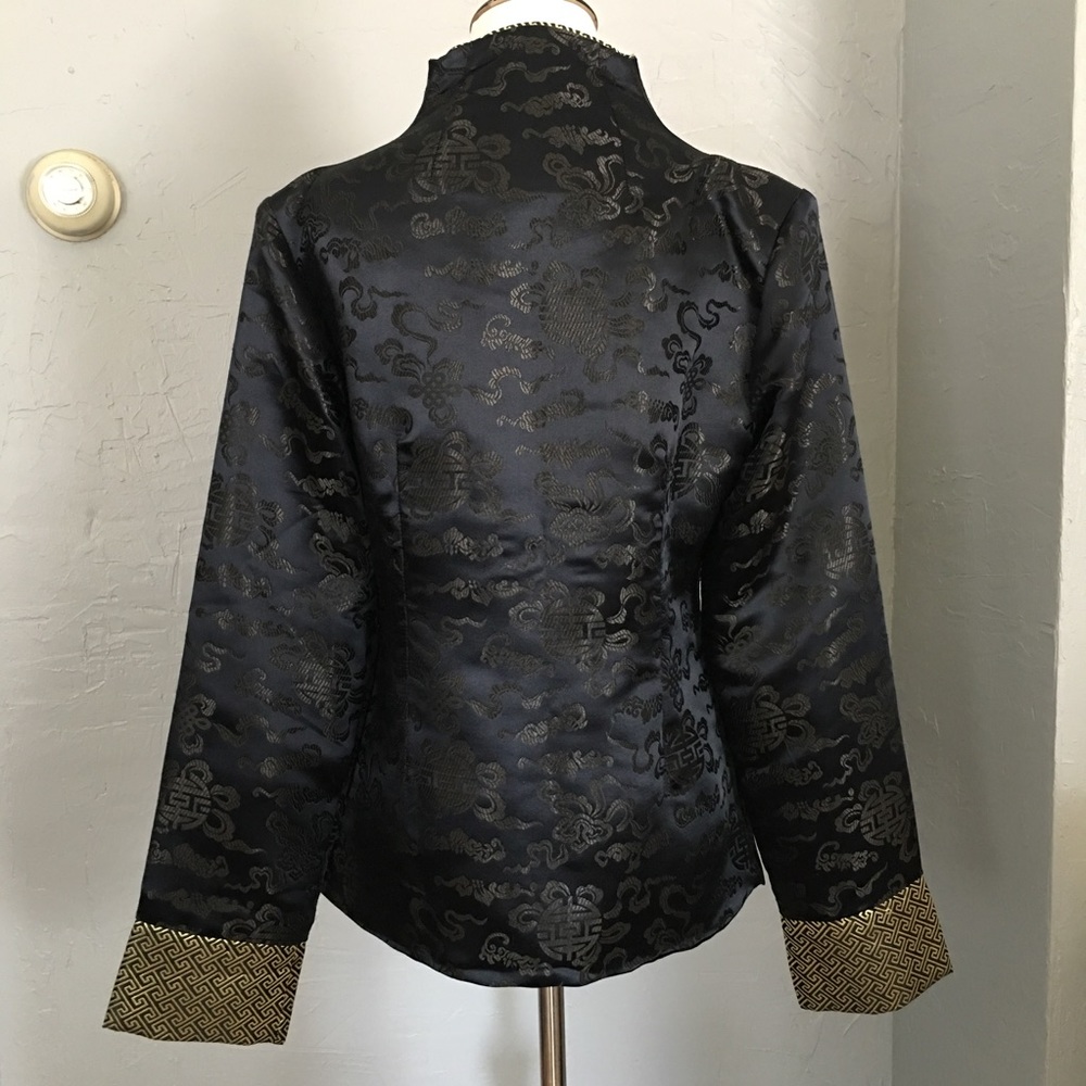 Gorgeous Asian jacket. - Picture 3 of 8